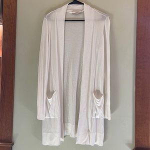 Like new! Perfect for summer nights! Lightweight and comfortable. Longer length